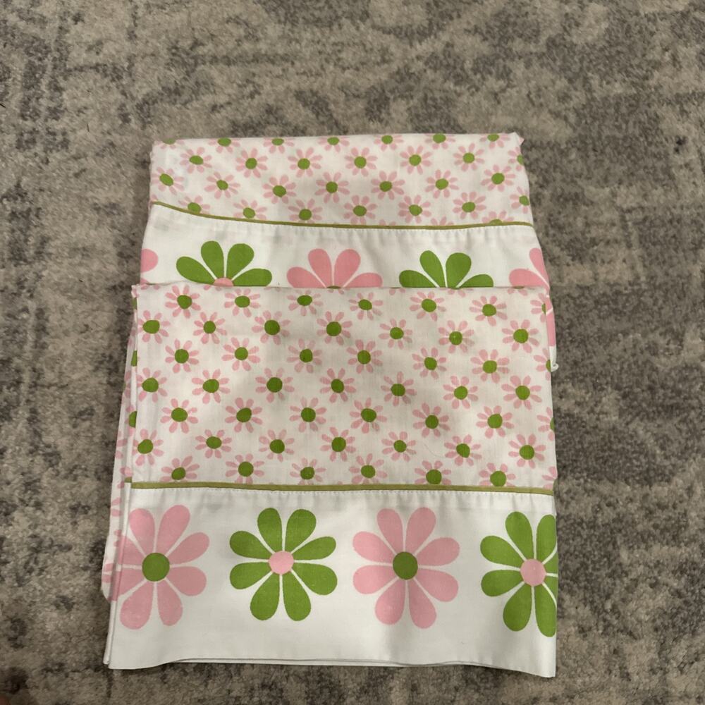 Vintage Daisy 2 Std Pillowcases No Iron Pink And Green Floral Grants Home Retro